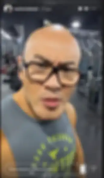 Unggahan Deddy Corbuzier tentang sikap rekan-rekannya.