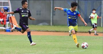 Pemain baru Persib Bandung, Arsan Makarin saat membela Bandung United.