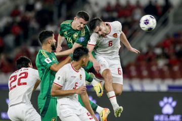 Sandy Walsh (6) beraksi dalam laga Indonesia vs Arab Saudi pada lanjutan Kualifikasi Piala Dunia 2026.