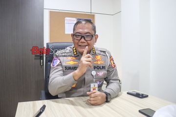 Kepala Badan Tim Nasional sekaligus Anggota Komite Eksekutif PSSI, Sumardji, saat diwawancara bersama BolaSport.com di Korlantas Polri, Pancoran, Jakarta, Senin (2/12/2024).