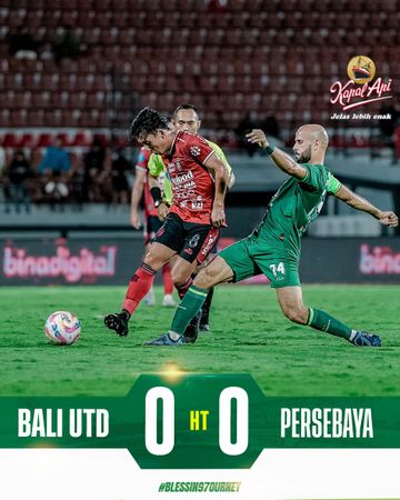 Suasana pertandingan Bali United Vs Persebaya Surabaya di Stadion Kapten I Wayan Dipta, Gianyar, Sabtu (28/12/2024).