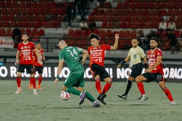 Suasana pertandingan Bali United Vs Persebaya Surabaya di Stadion Kapten I Wayan Dipta, Gianyar, Sabtu (28/12/2024).