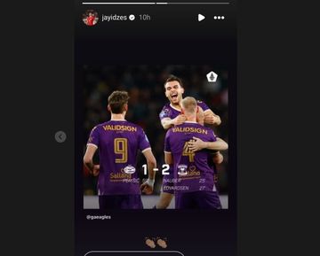 Postingan kapten timnas Indonesia, Jay Idzes, merayakan kemenangan mantan klub, Go Ahead Eagles, atas PSV Eindhoven di Piala Belanda.