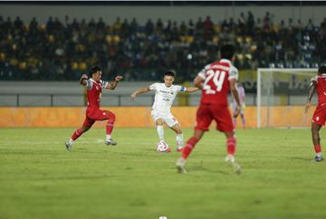 Suasana pertandingan antara Barito Putera melawan Persis Solo, Sabtu (19/4/2025).