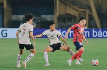 Suasana pertandingan antara Cong An Ha Noi FC (CAHN) vs PSM Makassar pada laga leg 2 semifinal ASEAN Club Championship (ACC) 2024-2025 di Stadion Hang Day, Vietnam, Rabu (30/4/2025).