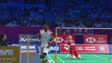 Reaksi Alwi Farhan saat menghadapi Anders Antonsen pada partai tunggal putra Indonesia vs Denmark di babak penyisihan Grup D Sudirman Cup 2025 di Xiamen, China, 1 Mei 2025.