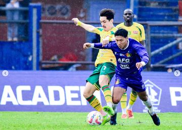 Suasana pertandingan Persik Kediri vs Persebaya Surabaya dalam laga pekan ke-31 Liga 1 2024/2025, di Stadion Brawijaya, Kediri, Senin (5/5/2025).