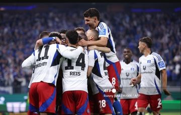Hamburg SV dipastikan kembali naik kasta ke Bundesliga 1 setelah melibas Ulm 6-1 di Imtech Arena (10/5/2025).