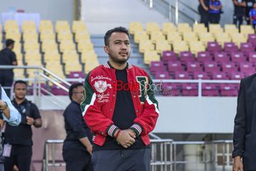 Anggota Komite Eksekutif, Muhammad, saat memantau laga final Liga 4 2024/2025 di Stadion Manahan, Solo, Jawa Tengah, Selasa (27/5/2025).
