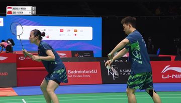 Ganda campuran China, Guo Xin Wa/Chen Fang Hui saat menghadapi Rehan/Gloria di babak kedua Singapore Open 2025.