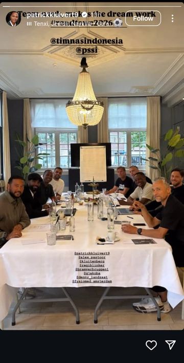Unggahan akun Instagram Patrick Kluivert soal rapat tim pelatih Timnas Indonesia