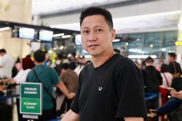 Pelatih tunggal putra PBSI, Indra Wijaya, jelang keberangkatan ke Japan Open 2025.