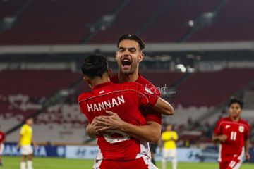 Jens Raven sedang melakukan selebrasi seusai mencetak gol dalam laga babak penyisihan Grup A Piala AFF U-23 2025 antara Timnas U-23 Indonesia versus Timnas U-23 Brunei Darussalam di Stadion Utama Gelora Bung Karno, Senayan, Jakarta, Selasa (15/7/2025).