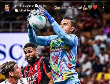 Aksi kiper timnas Indonesia, Emil Audero saat memperkuat Cremonese melawan AC Milan.