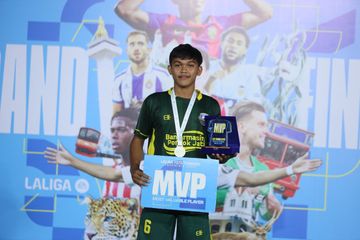 Most Valuable Player turnamen, Mohammad Setyo Kusumo  (Bintang Putra Sidoarjo), berkesempatan merasakan football experience&nbsp;di&nbsp;Spanyol.