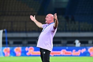 Pelatih Persib Bandung, Bojan Hodak saat laga perdana AFC Champions League Two di Stadion Gelora Bandung Lautan Api, Kamis (18/9/2025)