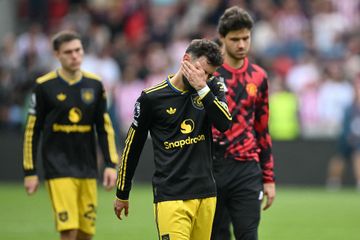 Bruno Fernandes saat gagal mencetak gol lewat titik putih ketika Man United keok 1-3 dari Brentford dalam lanjutan Liga Inggris 2025-2026, Sabtu (27/9/2025).