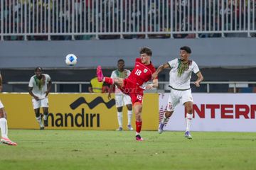 Suasana laga uji coba Timnas U-22 Indonesia versus Timnas U-22 Mali di Stadion Pakansari, Bogor, Jawa Barat, Sabtu (15/11/2025).