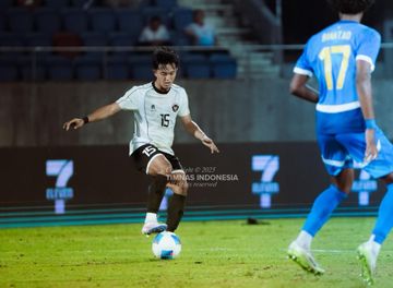 Suasana pertandingan Timnas U-22 Indonesia Vs Filipina dalam laga perdana Grup C SEA Games 2025, di 700th Anniversary Stadium, Thailand, Senin (8/12/2025).