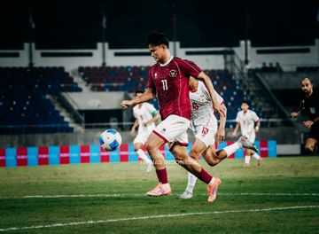 Suasana duel laga terakhir Grup C antara Timnas U-22 Indonesia vs Myanmar di 700 th Anniversary Stadium, Chiang Mai, Jumat (12/12/2025) malam WIB.