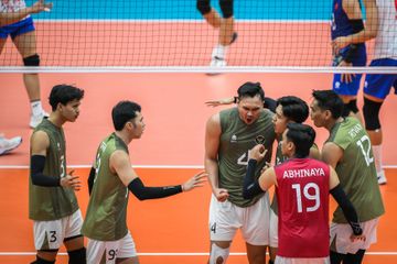 Selebrasi timnas voli putra Indonesia saat melawan Vietnam pada semifinal SEA Games 2025 di Bangkok, Thailand, Kamis (18/12/2025).