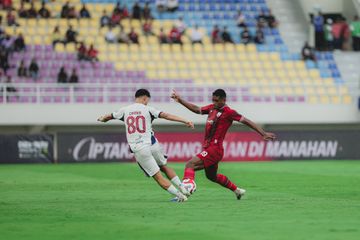 Suasana pertandingan antara Persis Solo melawan Persita Tangerang, Minggu (4/1/2025).