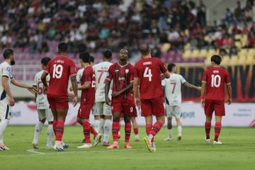 Ekspresi Gervane Kastaneer yang gagal mengeksekusi peluang saat laga Persis Solo Vs Persita Tangerang dalam pekan ke-16 Super League, Minggu (4/1/2026).