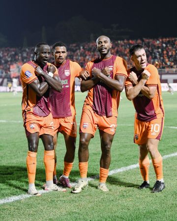 Borneo FC masih punya sedikit peluang untuk jadi juara paruh musim Super League musim ini.