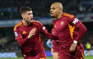 Donyell Malen mencetak gol ke gawang Como pada lanjutan Liga Italia 2025-2026.