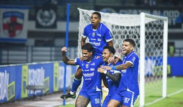 Persib sukses mengamankan posisi sebagai pemuncak klasemen sementara hingga pekan ke-23 Super League 2025/2026.