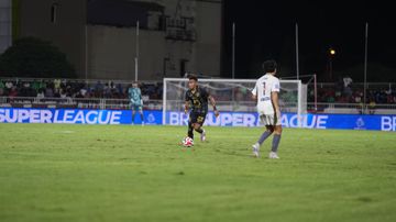 Yakob Sayuri yang mencetak gol bunuh diri yang sempat membawa PSM Makassar unggul pada babak pertama