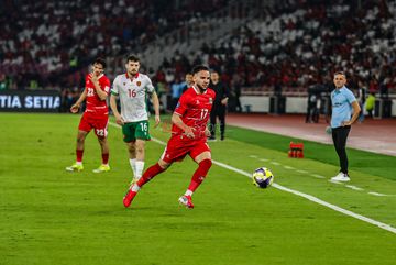 Calvin Verdonk (kanan) saat bertanding dalam laga FIFA Series 2026 antara Timnas Indonesia versus Timnas Bulgaria di Stadion Utama Gelora Bung Karno, Senayan, Jakarta, Senin (30/3/2026).