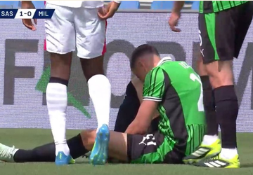Kapten timnas Indonesia, Jay Idzes, mengalami cedera saat membela Sassuolo menghadapi AC Milan pada duel Liga Italia di Mapei Stadium (3/5/2026).
