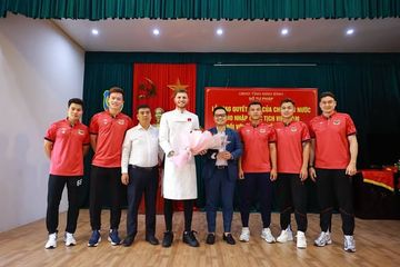 Geovanne Magno resmi menjadi warga negara Vietnam usai menjalani sumpah di Departemen Kehakiman Ninh Binh, Vietnam, Rabu (13/5/2026)