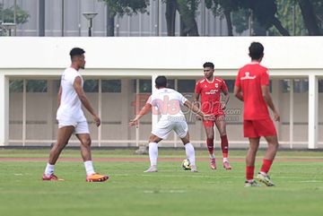 Brian Fatari sedang menjalani sesi gim internal Timnas Indonesia di Stadion Madya, Senayan, Jakarta, Sabtu (30/5/2026).