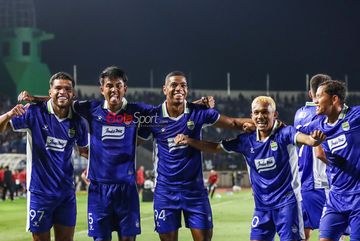 Uilliam Barros sedang melakukan selebrasi seusai mencetak gol dalam laga babak penyisihan grup A Piala Presiden 2026 antara Persib Bandung versus Arema FC di Stadion Si Jalak Harupat, Bandung, Jawa Barat, Sabtu (25/7/2026).