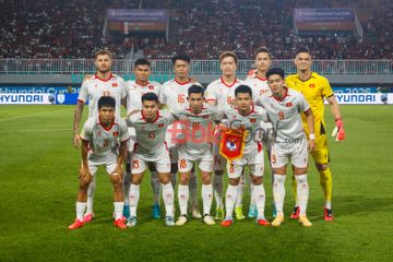 Timnas Vietnam sesi foto saat bertanding di Stadion Pakansari, Senin (3/8/2026) malam.