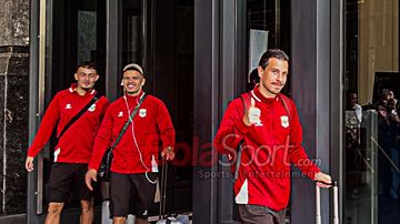 Sejumlah pemain Timnas Indonesia yakni Thom Haye (kanan), Ragnar Oratmangoen (tengah), dan Ivar Jenner (kiri) saat ditemui  di Hotel Langham, Sudirman, Jakarta, Rabu (5/8/2026).