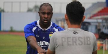Carlton Cole saat berseragam Persib Bandung