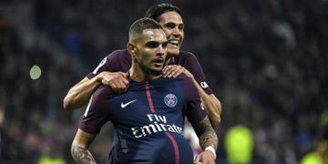 Layvin Kurzawa saat membela Paris Saint-Germain dan kini tengah bernegosiasi dengan Persib Bandung