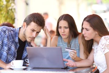 Saat mengetahui jumlah pengeluaran teman sebaya lebih rendah, para pengguna situs Status Money, otomatis menguarngi pengeluarannya.