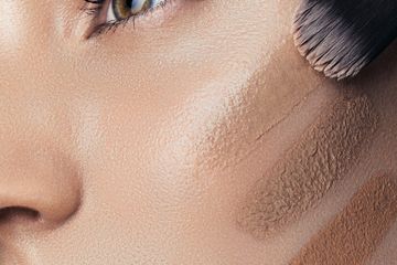 Agar Hasil Foundation Sempurna, Yuk Pakai 3 Alat Ini untuk Membaurnya!