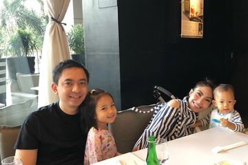 Wah, Ayu Dewi Ungkap Rahasia Kebahagiaan Keluarganya, Apa ya? 