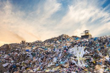 Ilustrasi tumpukan sampah.