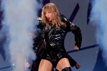 Viral Taylor Swift Tersangkut di Panggung, Catat Daftar Minuman yang Buat Tubuh Tak Cepat Panik