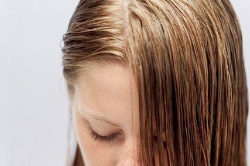 rambut lepek