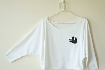 kaos putih