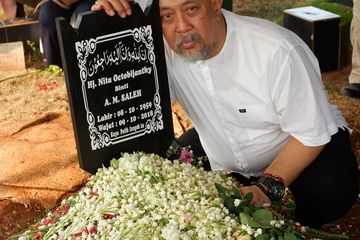 Bikin Haru, Begini Firasat Indro Warkop dan Pesan Terakhir Sang Istri Sebelum Wafat