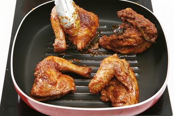 Antara Ayam Negeri, Kampung dan Penjantan, Mana yang Paling Enak Untuk Ayam Bakar?