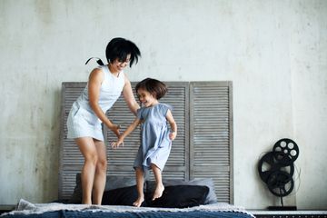 Beda Zodiak Ternyata Pengaruhi Cara Ibu dalam Mengasuh Anak, loh!